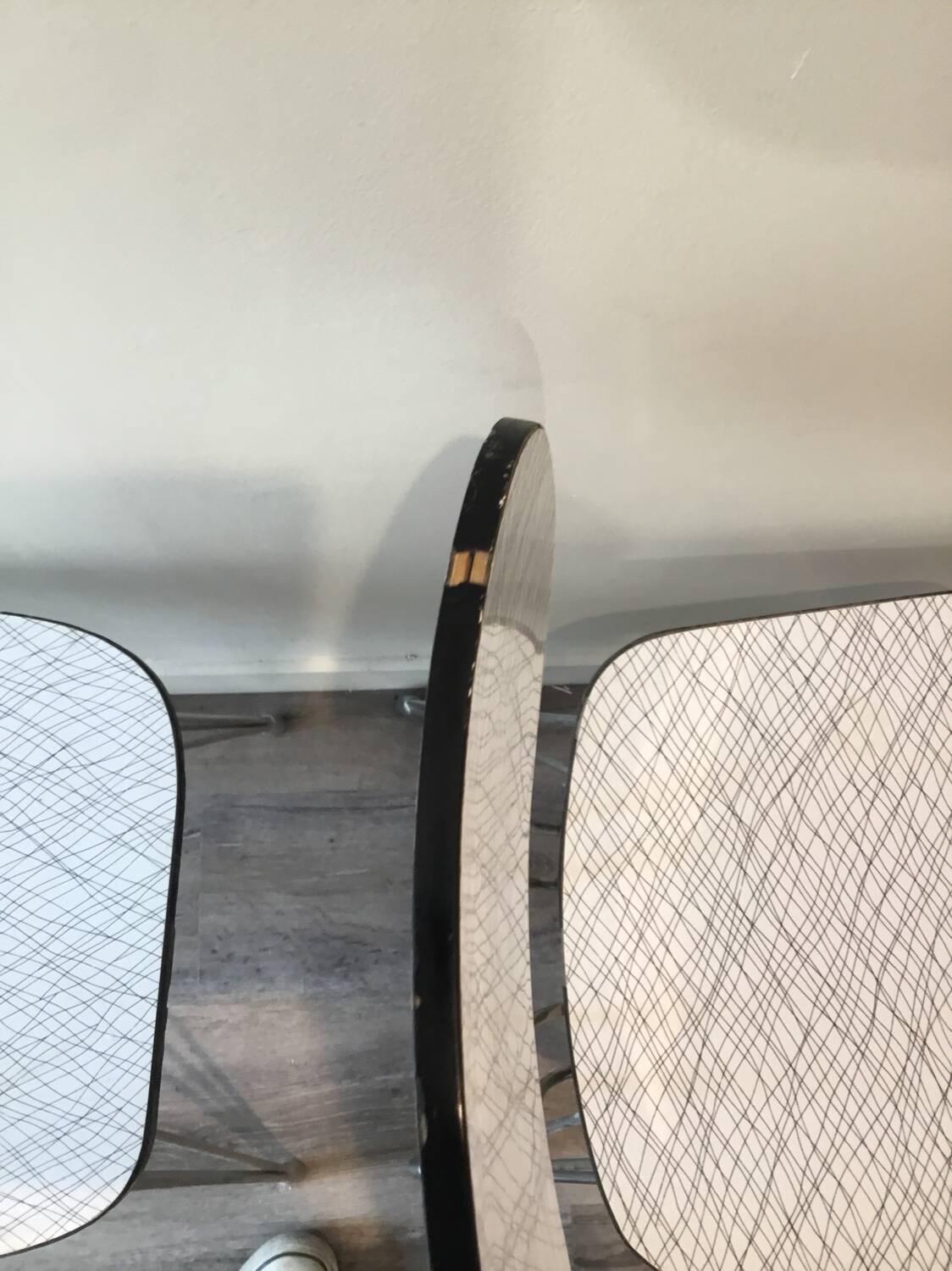 Set of 2 Formica chairs