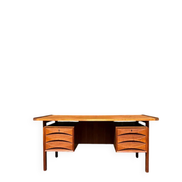 Bureau en teck vintage attribué à Niels Clausen pour NC Møbler, Danemark, 1960