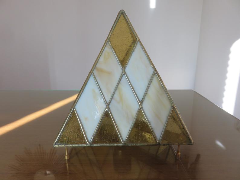 "Pyramid" lamp in mother-of-pearl, glass and brass 70s