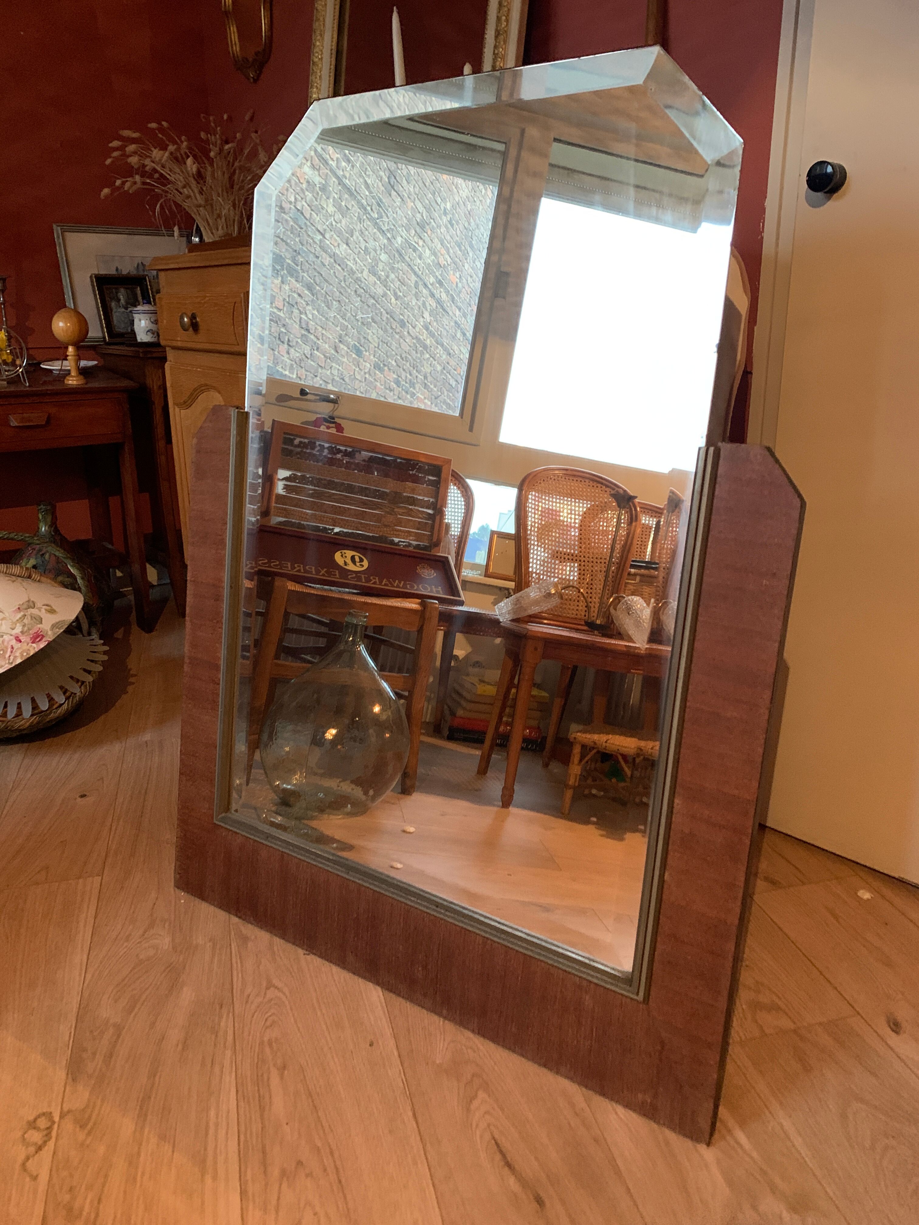 Bevelled mirror 86x114cm