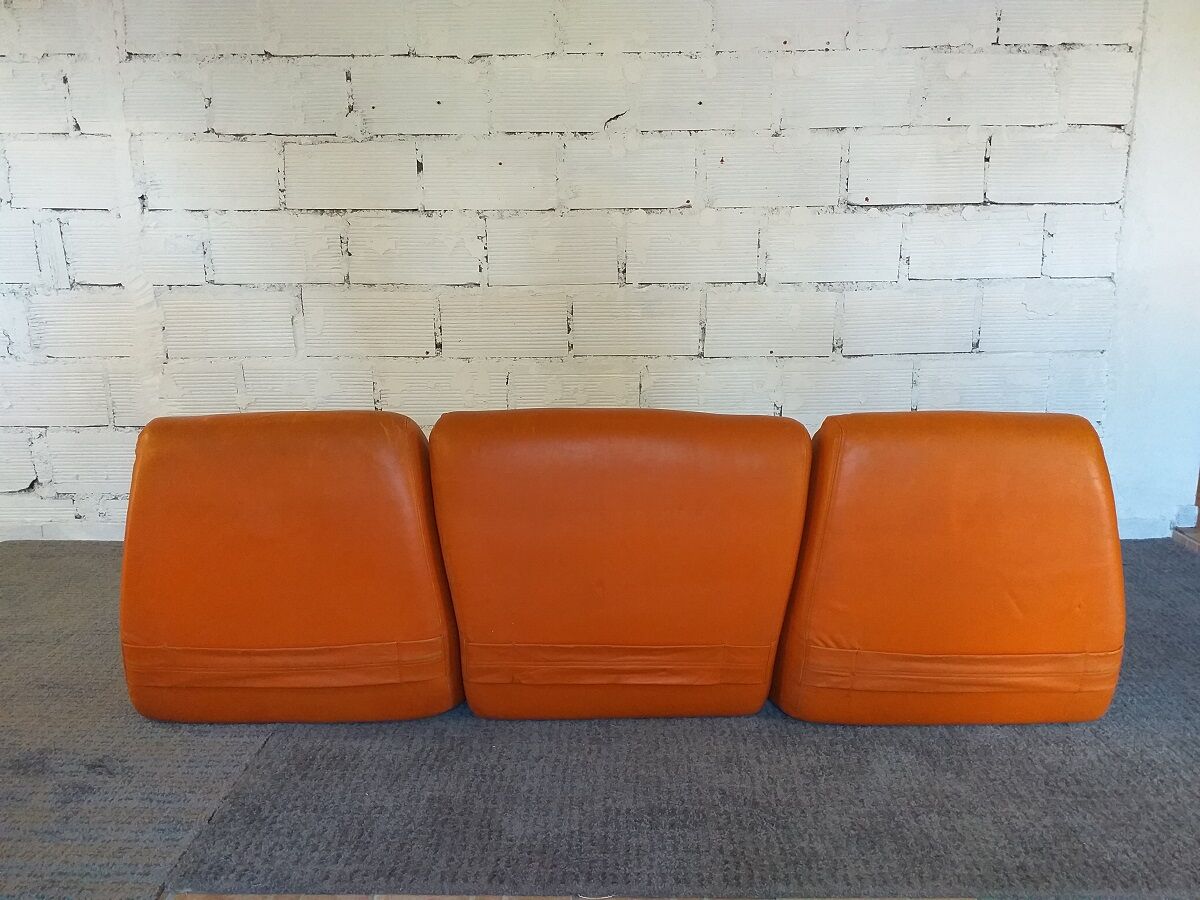 Leather sofa Saparella design Michel Ducaroy 70