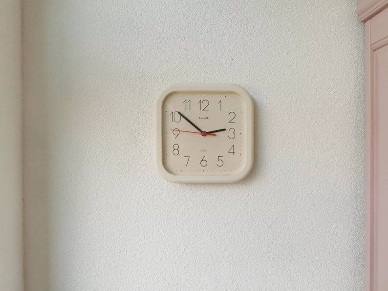 Vintage plastic wall clock Allure, 1980