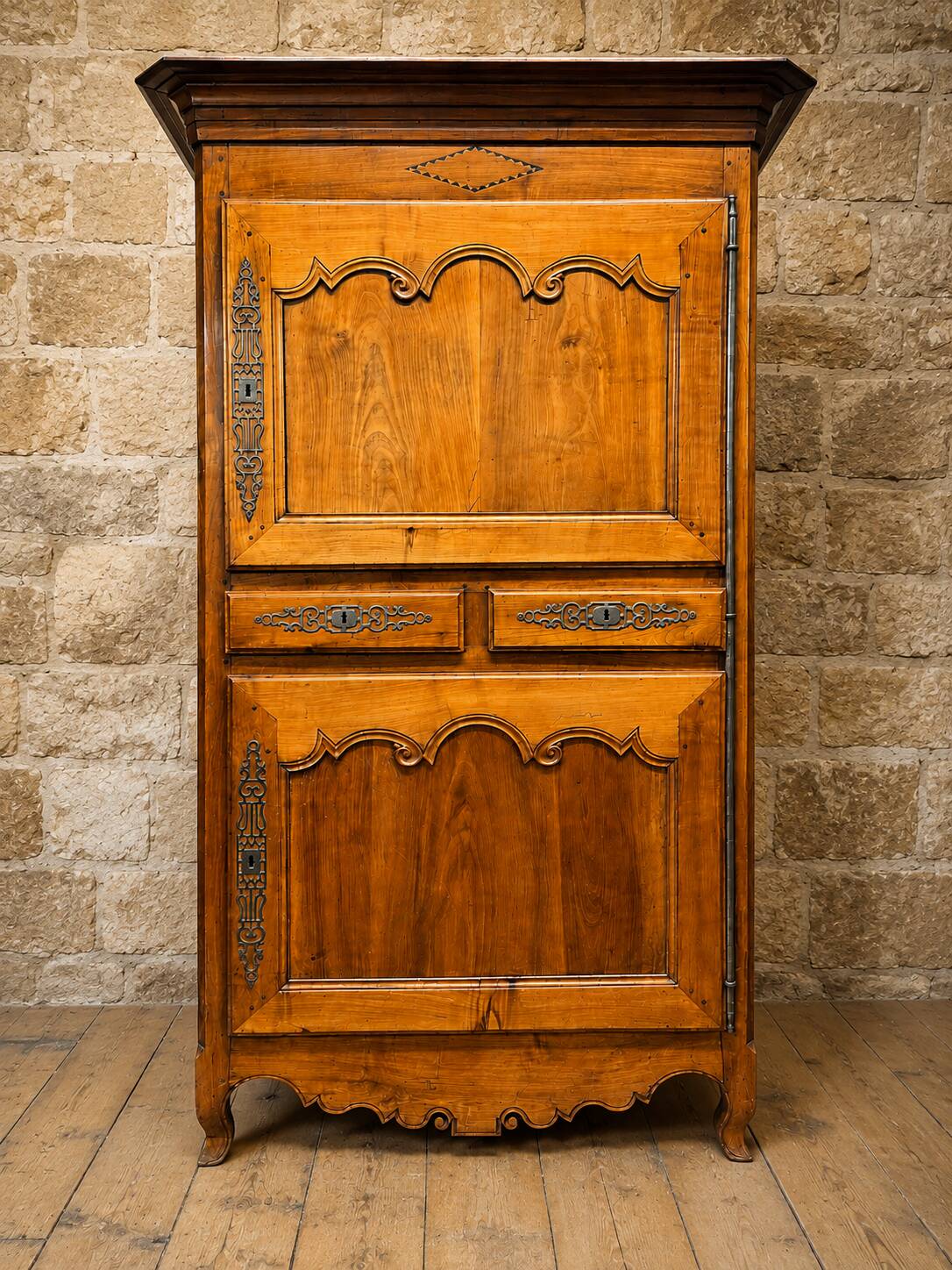 Bonnetière en merisier époque Louis XV