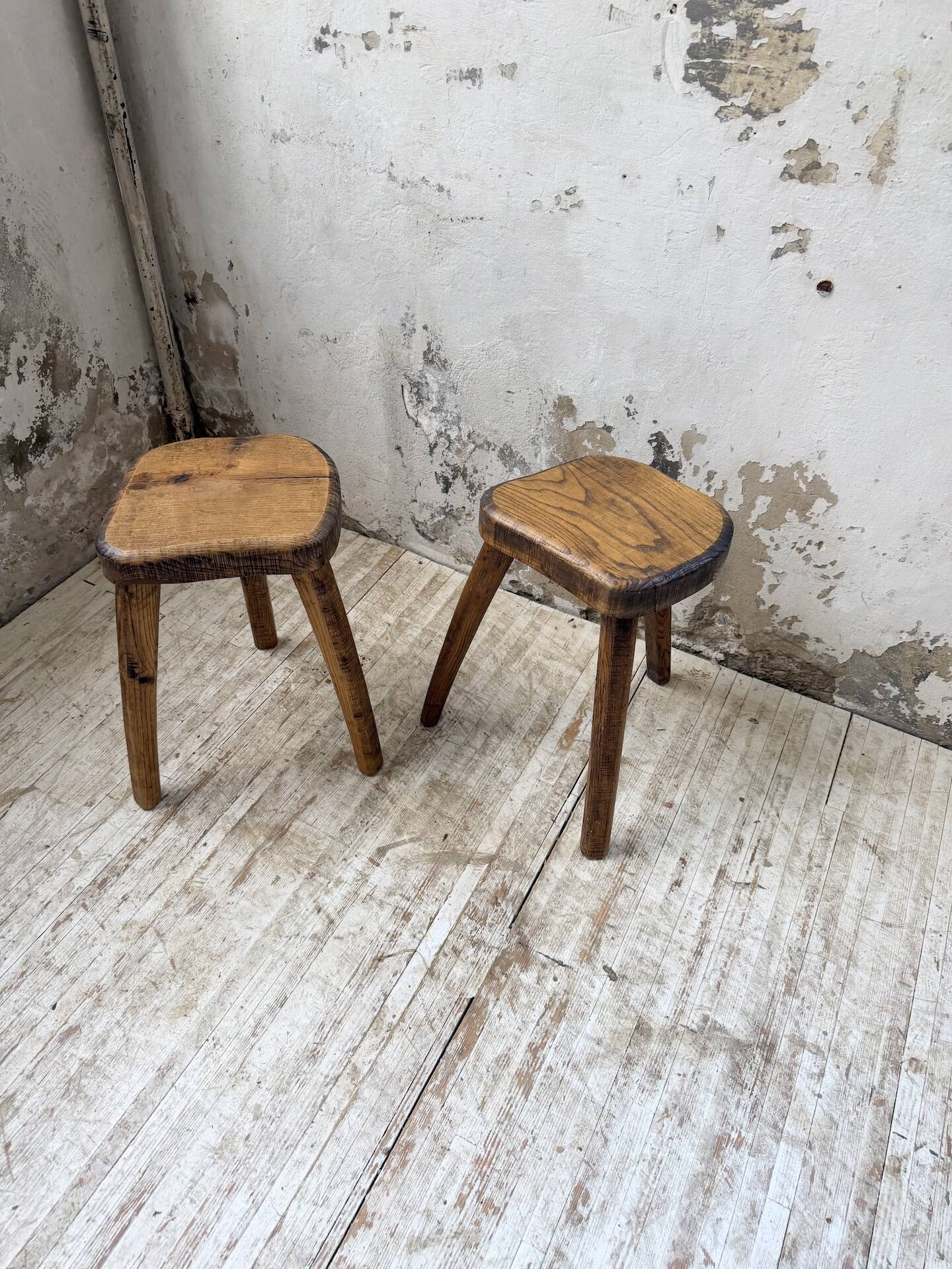 Paire de tabourets Henri Bataille chêne