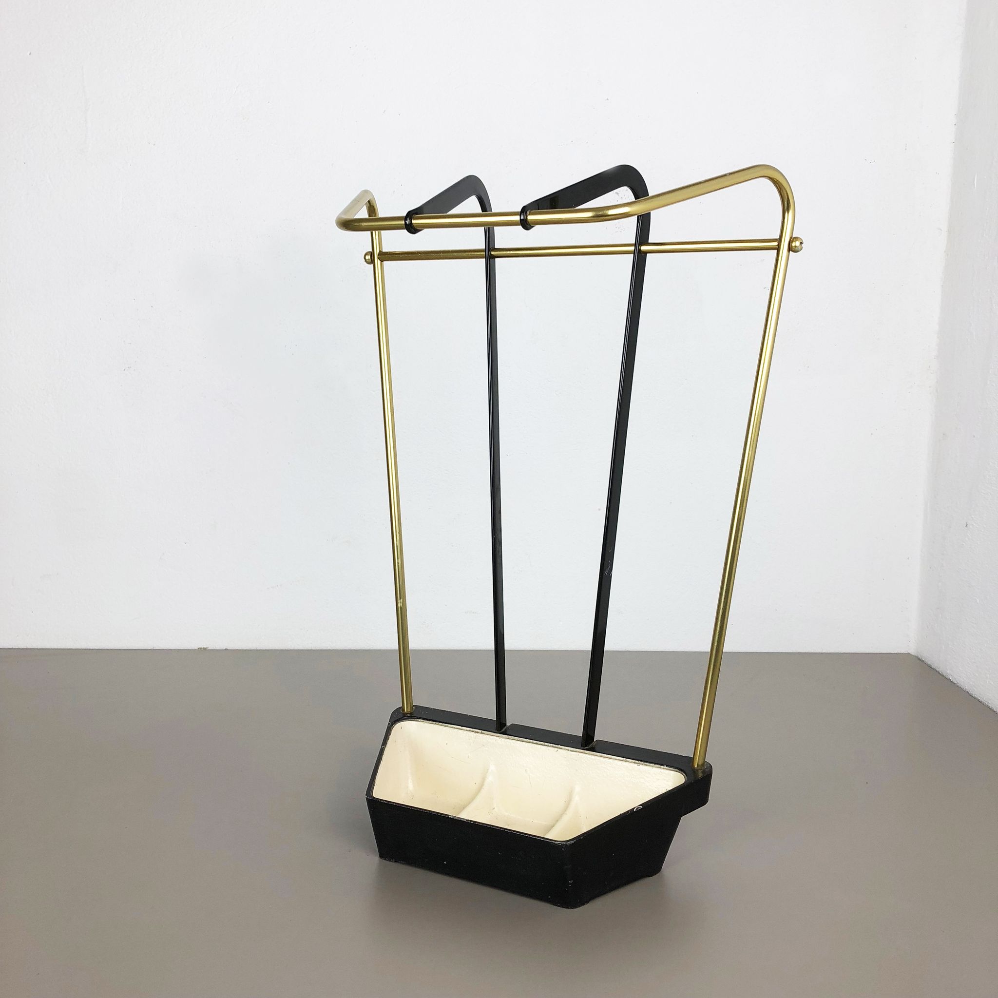 Porte-parapluie en laiton métallique original du milieu du siècle, Allemagne, années 1950
