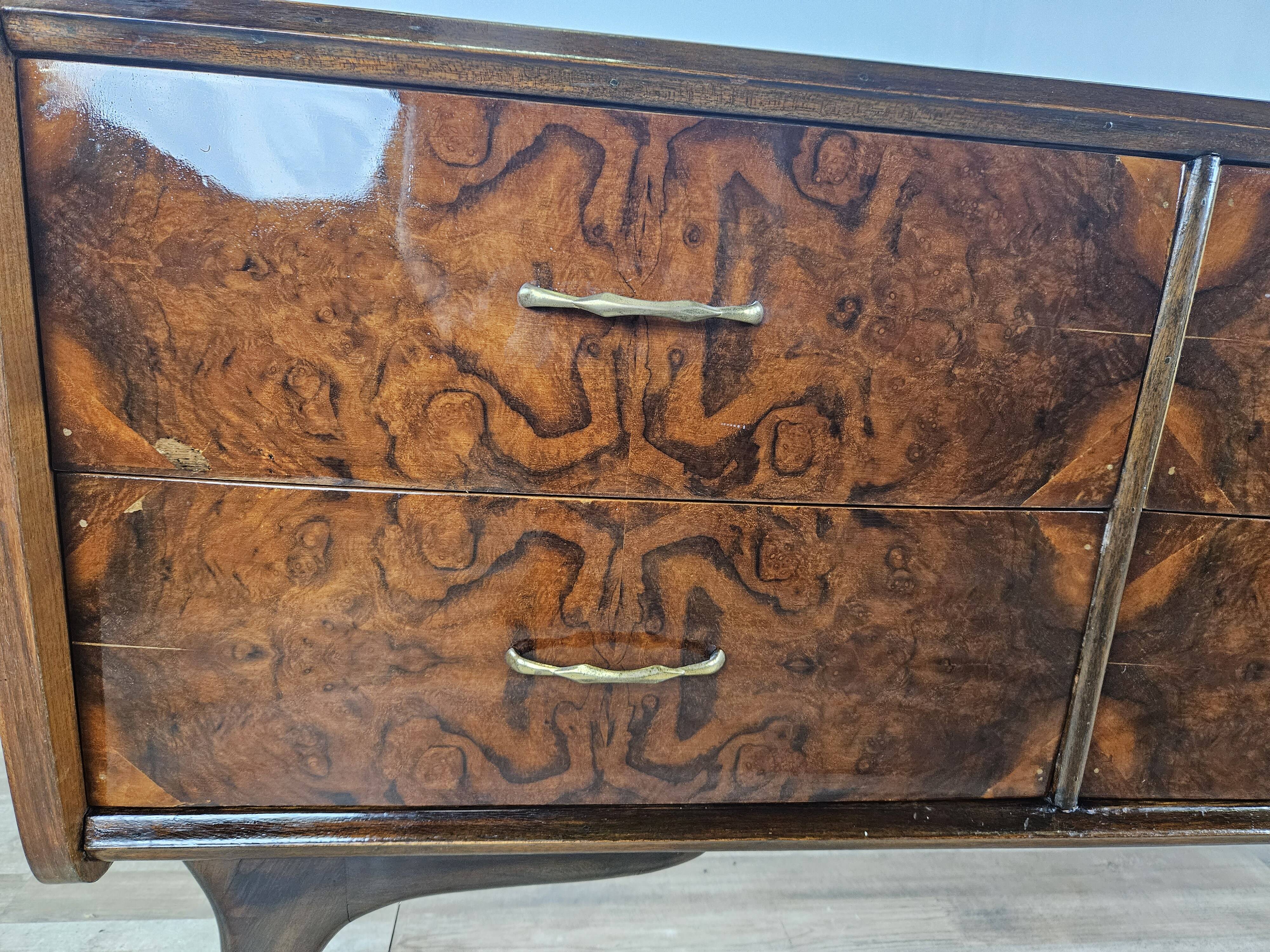 Commode des années 1960 avec verre et six tiroirs