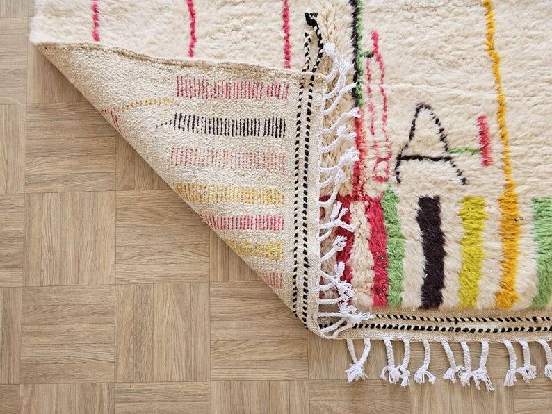 Traditional Moroccan rug 250cm x 150cm