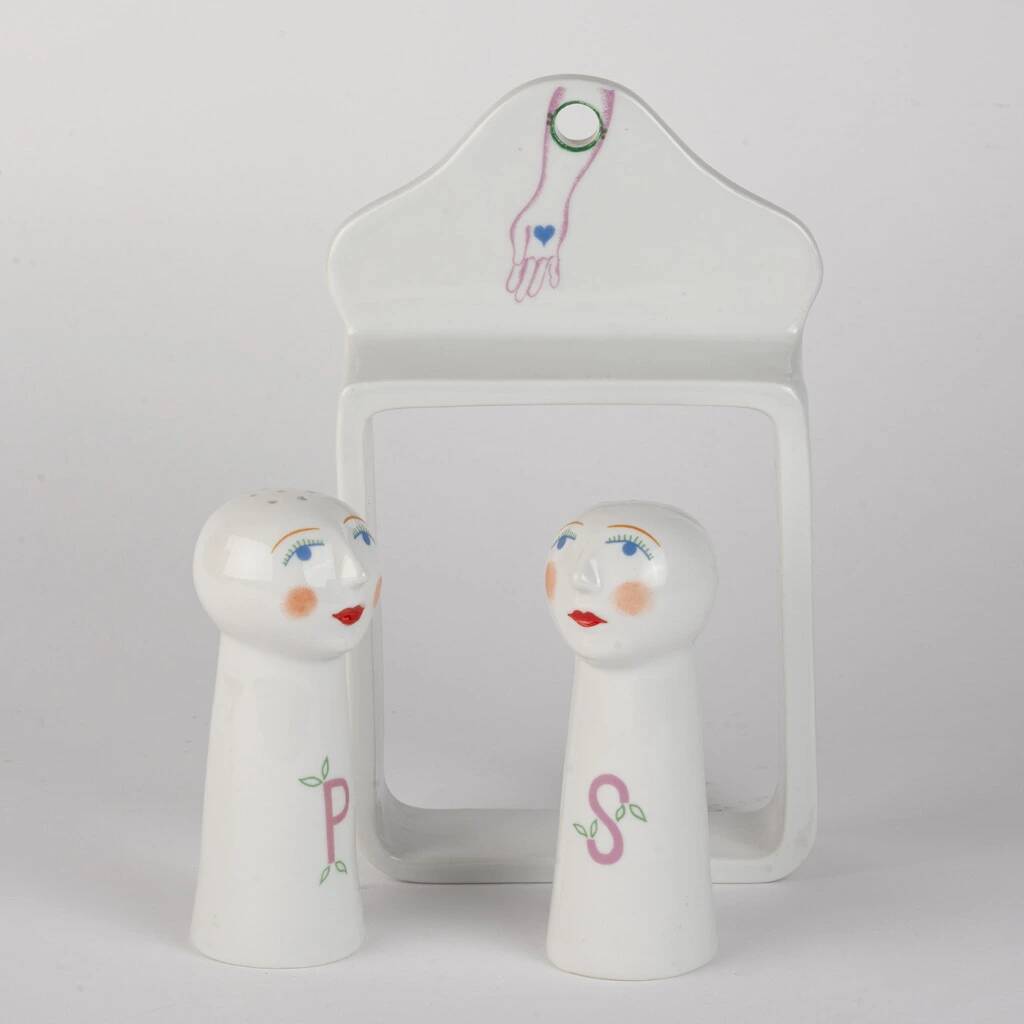 Porcelain salt and pepper pots designed by Jindra Viková