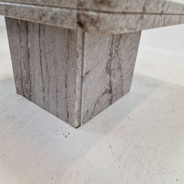 Table d’appoint en granit, années 1980