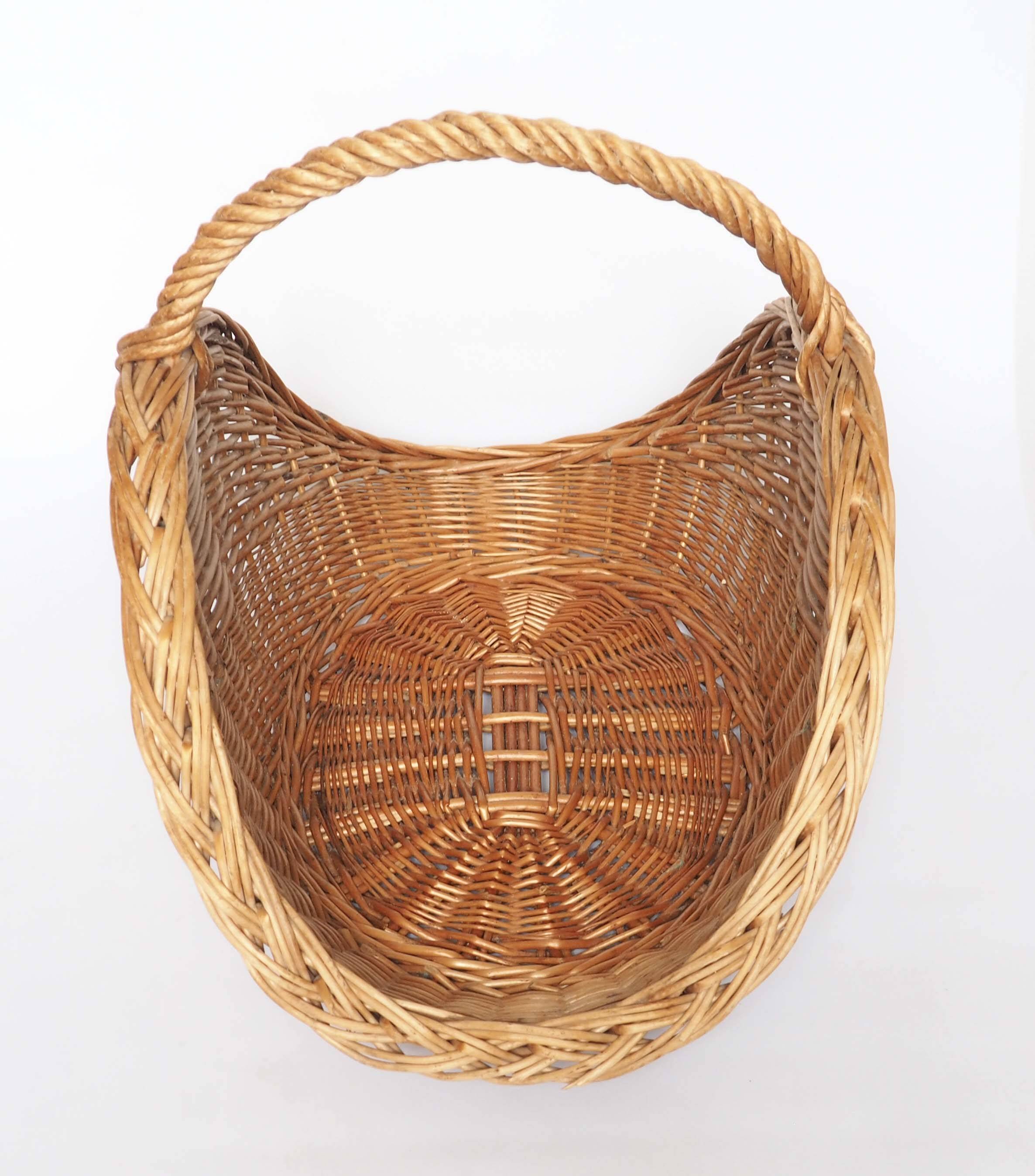Light rattan log basket