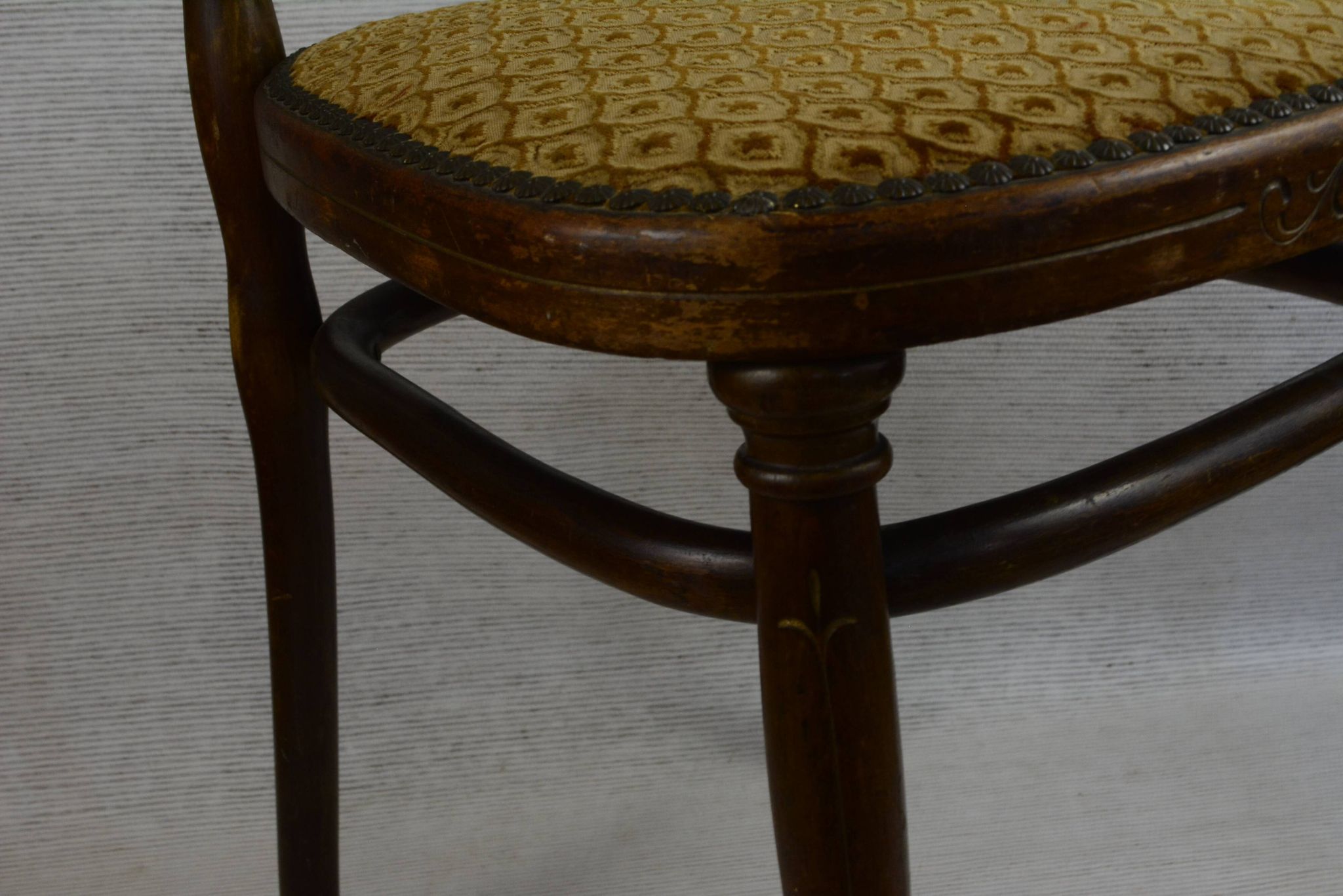 Pair of Thonet chairs with palmette Art Deco. Model 221.