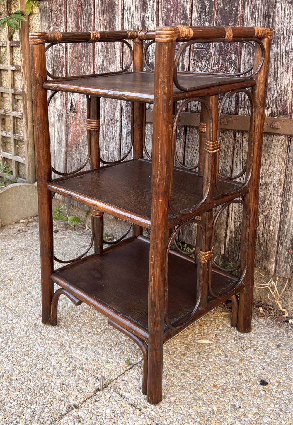 Small vintage shelf in rattan and wood — exotic bohemian, 60s 70s