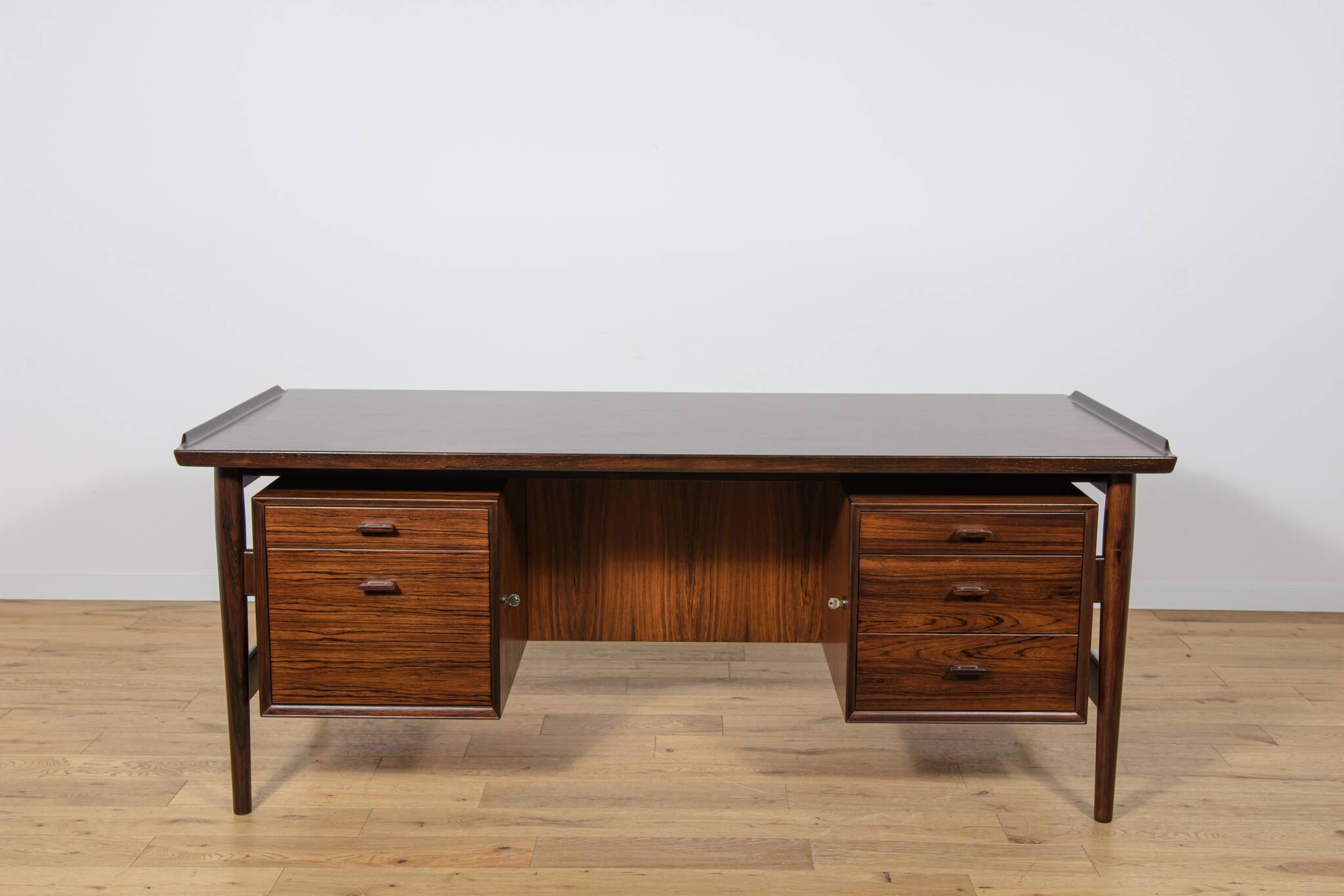 Mid-Century Rosewood Freestanding Desk Model 207 by Arne Vodder for Sibast,