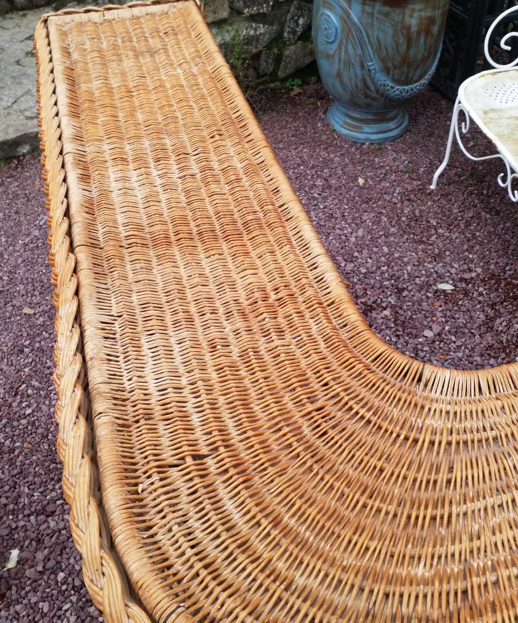 Rattan bar and 2 stools