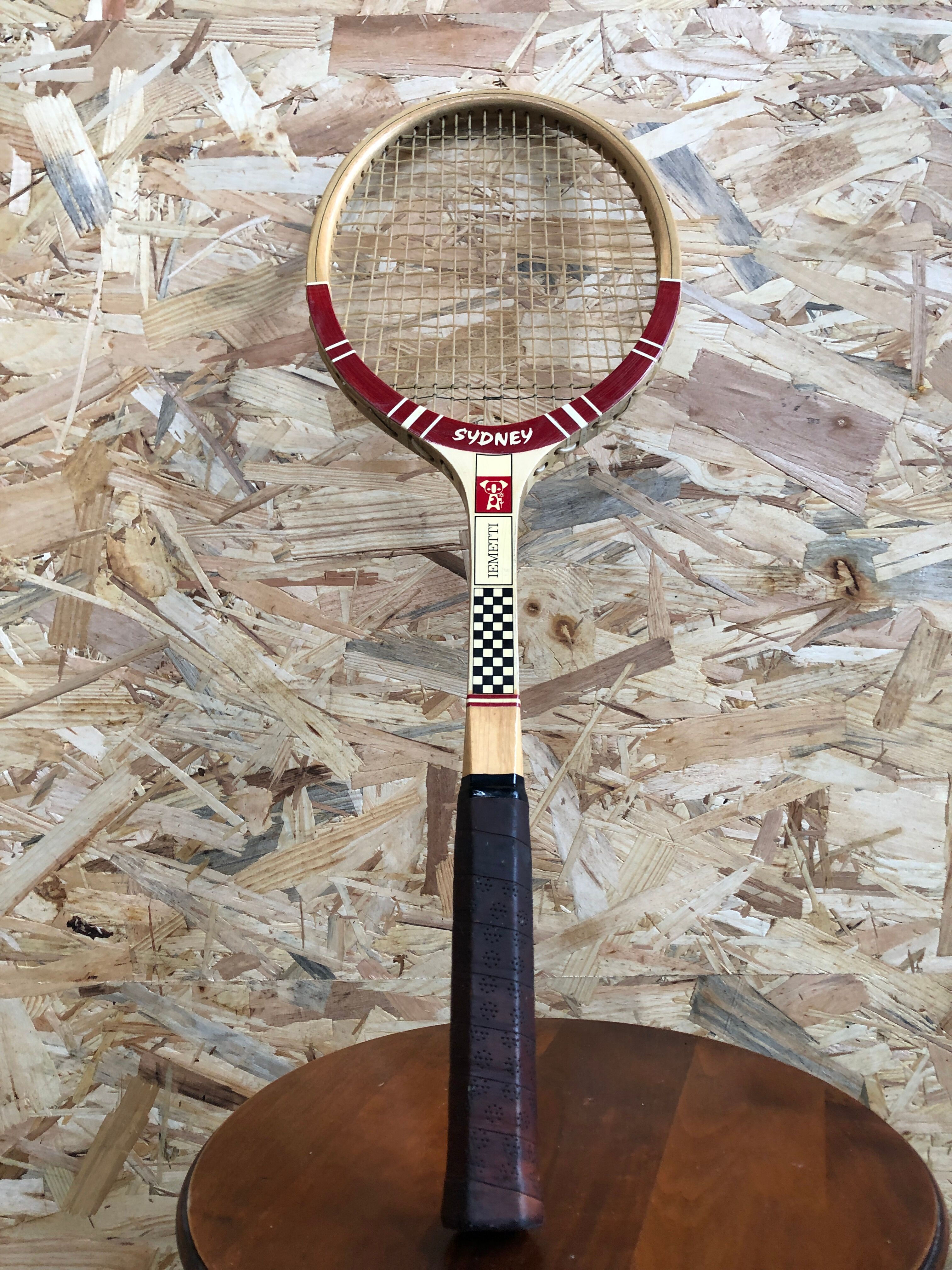 Old tennis racket sydney iemeh