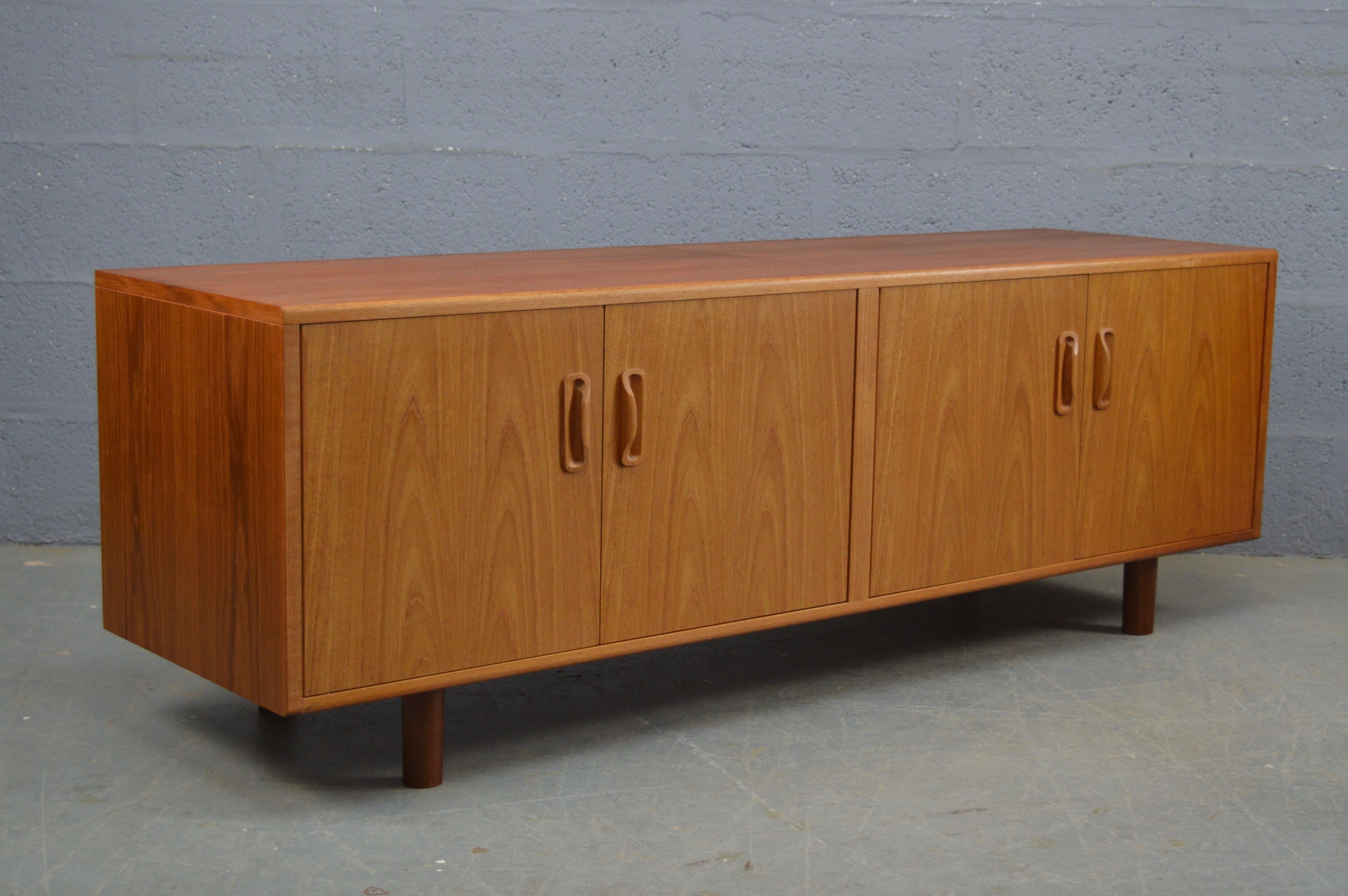 Mid century low sideboard by Gplan