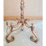 Golden bronze lamppost