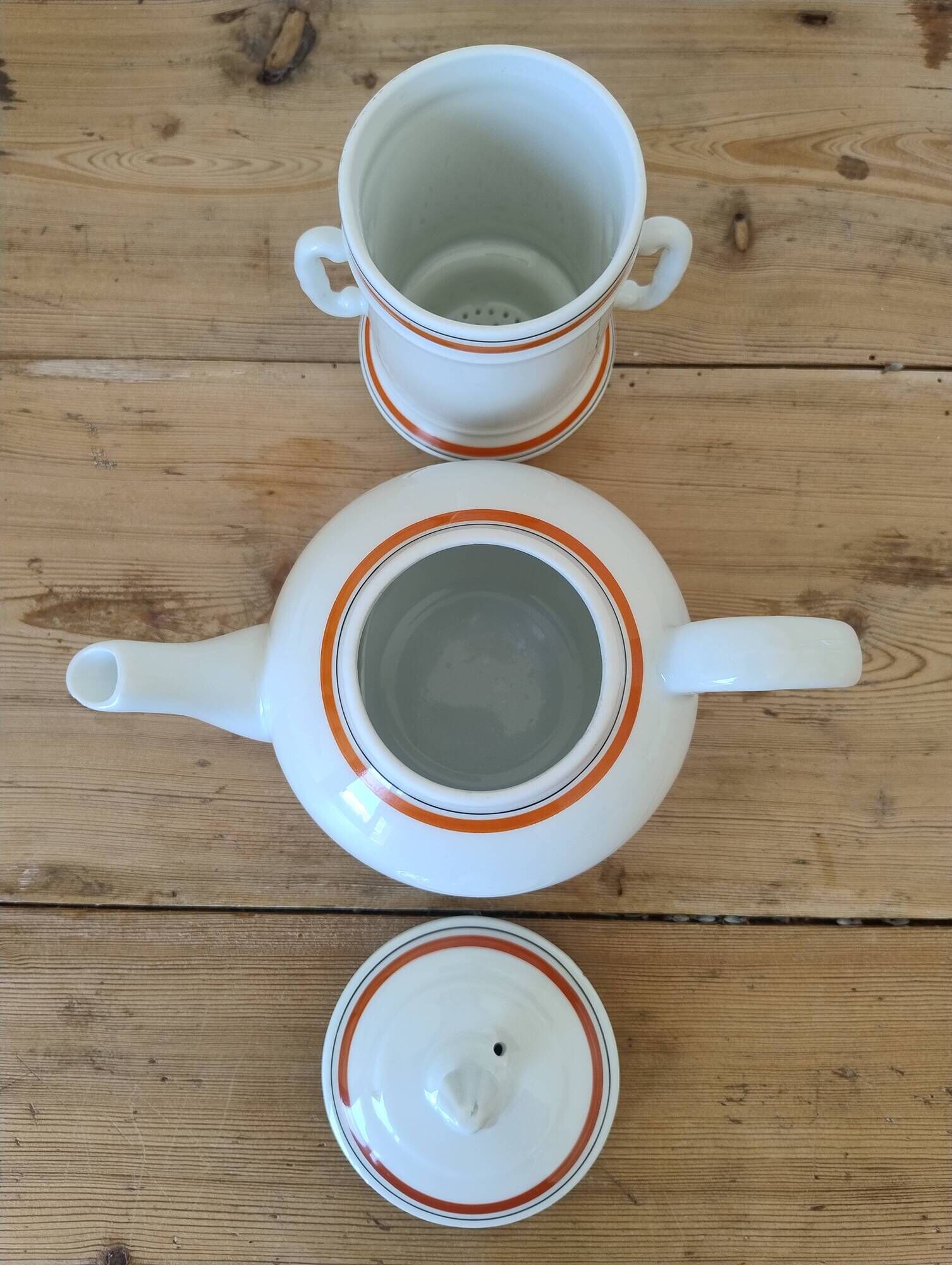 Vintage porcelain teapot from the Auteuil porcelain factory.