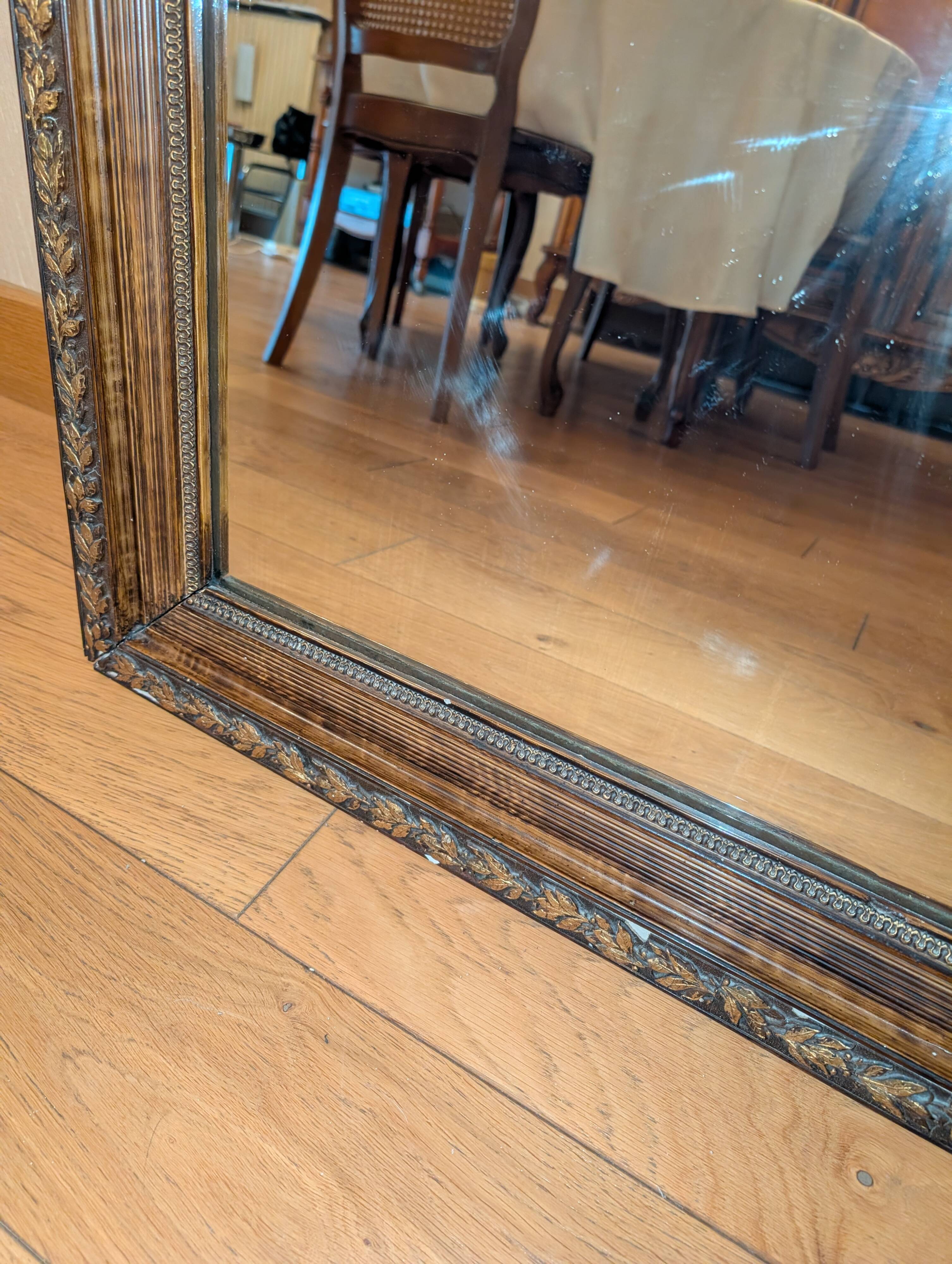 Large Louis-Philippe mirror with sculpted pediment - 119 x 77 cm