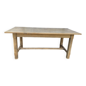 Farm table