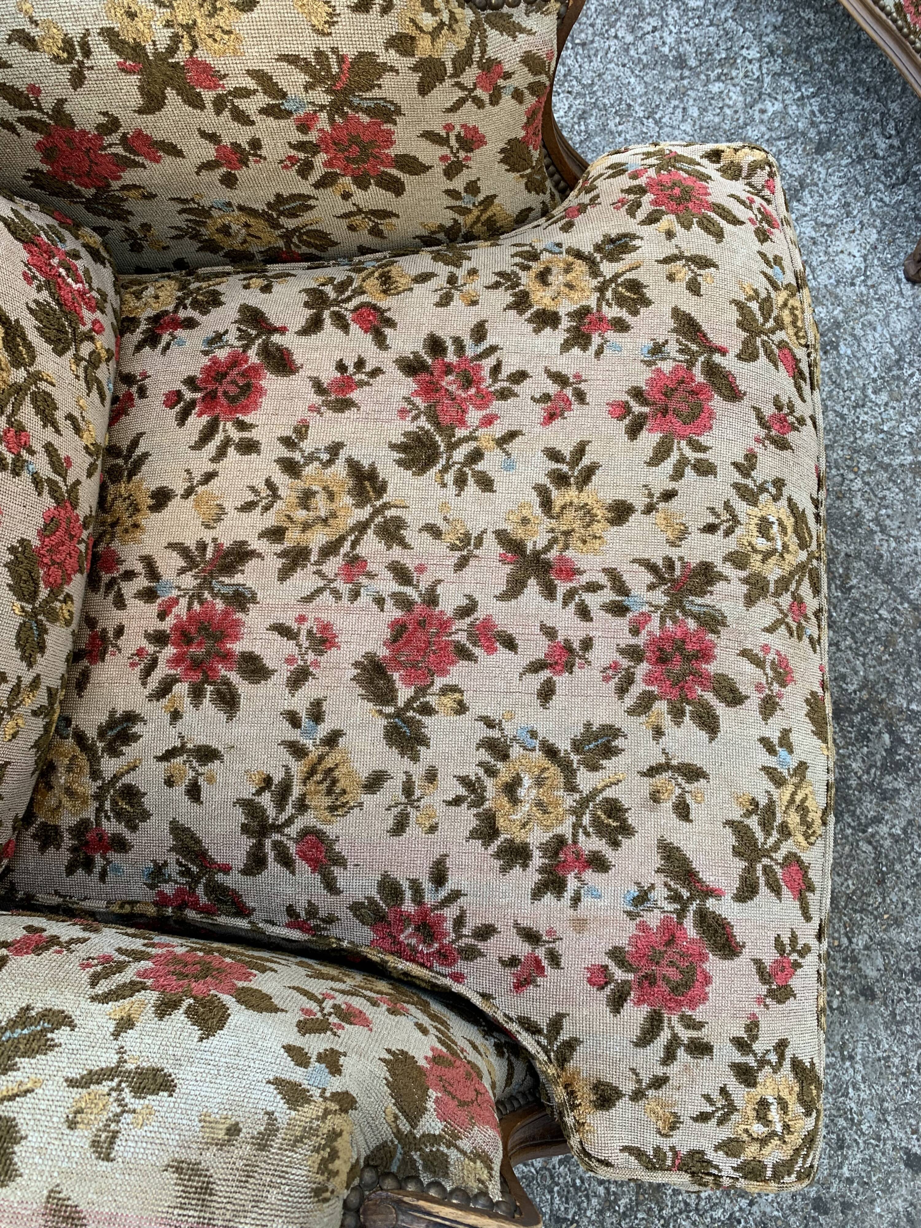 Antique Louis XV style shepherdess armchair in floral flocked fabric