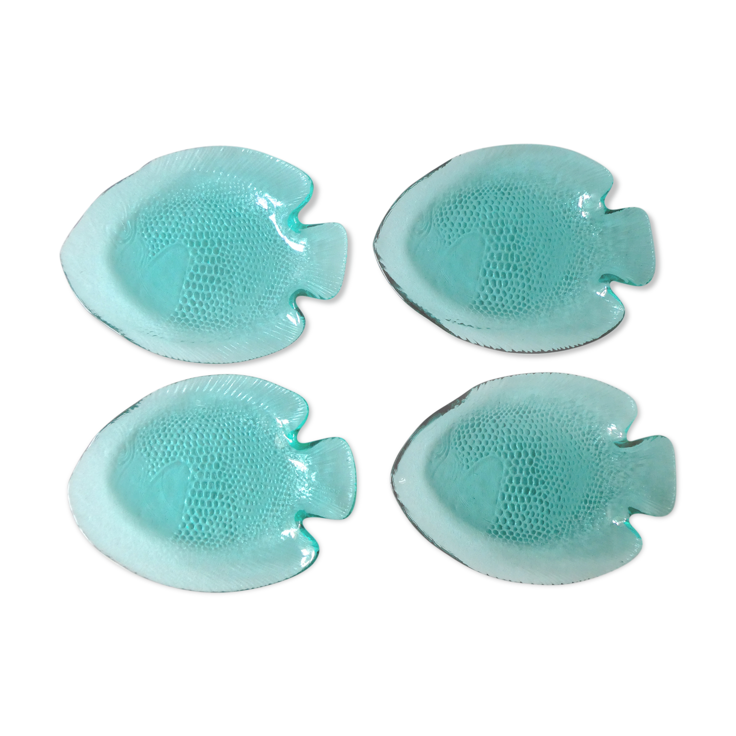 Set of 4 cups shaped fish colored green glass of the 70s
