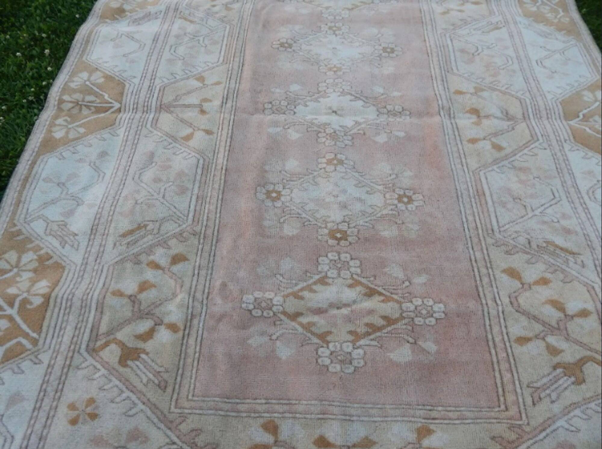 Vintage Turkish Oushak rug 193x266 cm