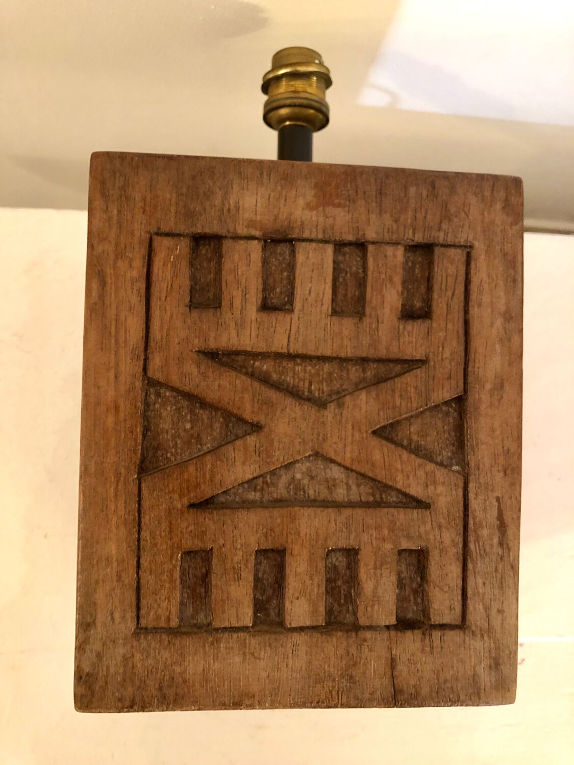 Brutalist folk art lamp base in teak from the 40s/50s.