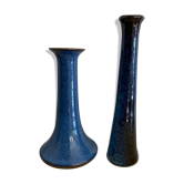 Paire de petits vases soliflores en grès bleu émaillé