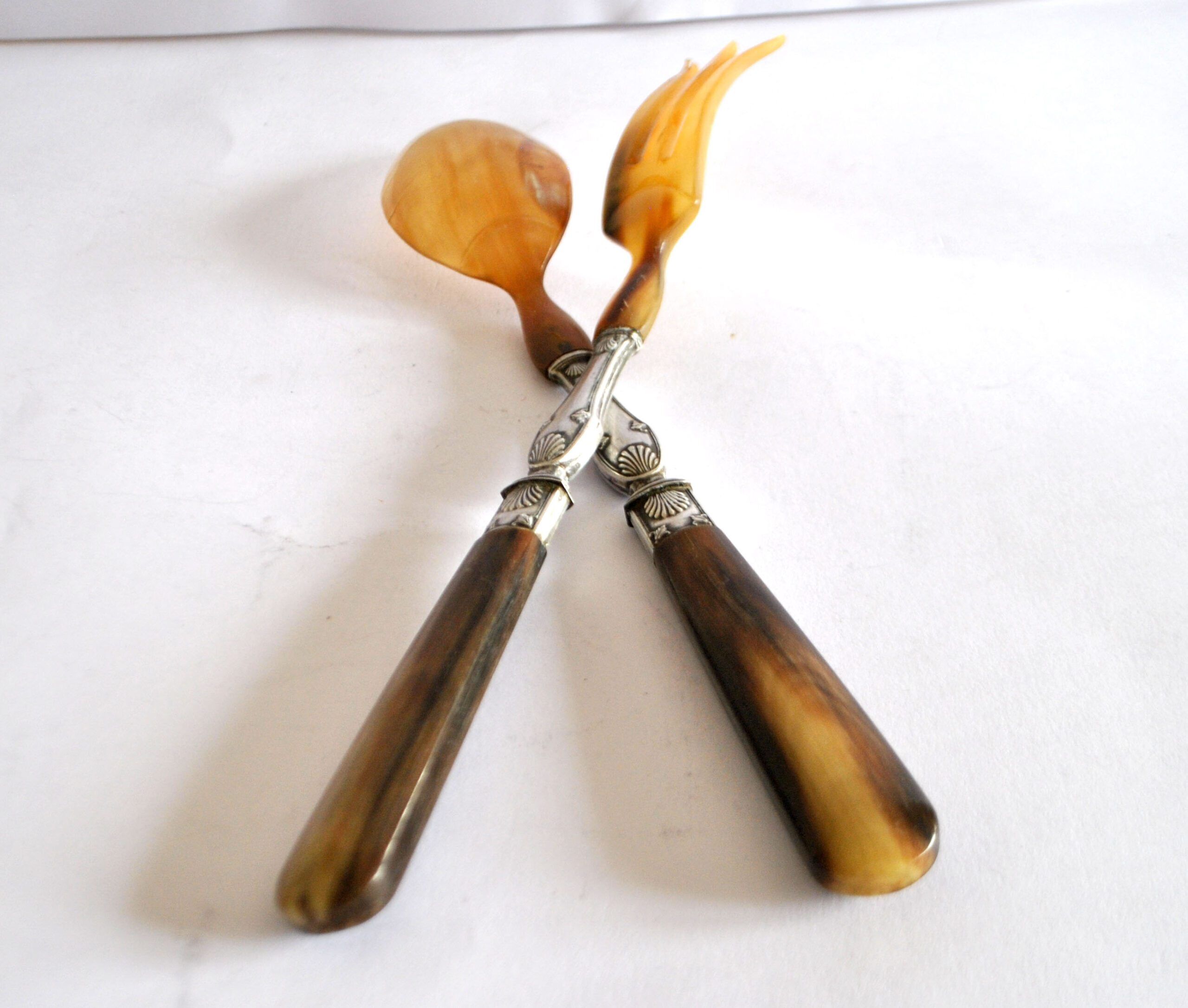 Antique horn salad cutlery – shell decoration 1900