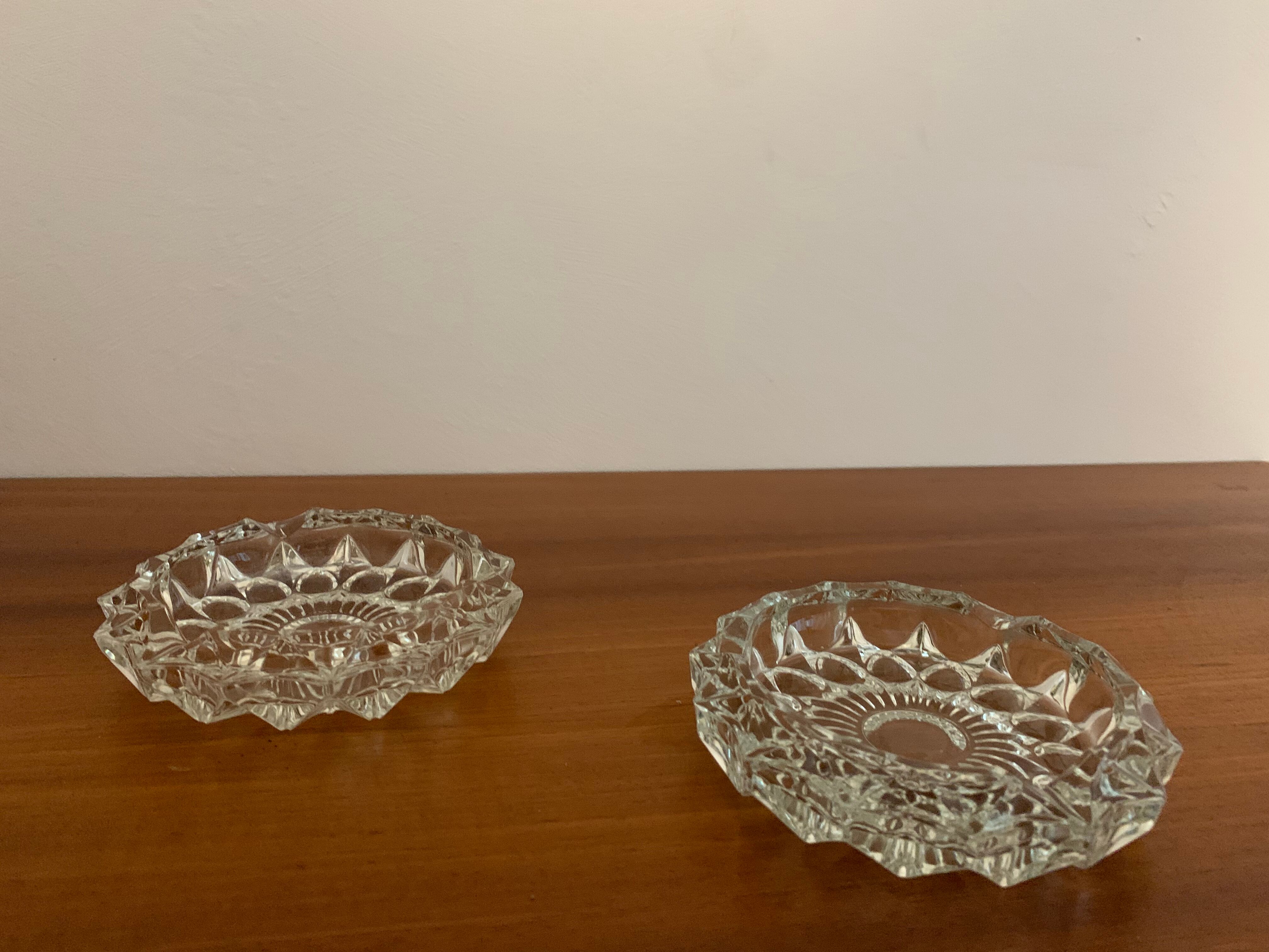 Glass ashtrays round crystal
