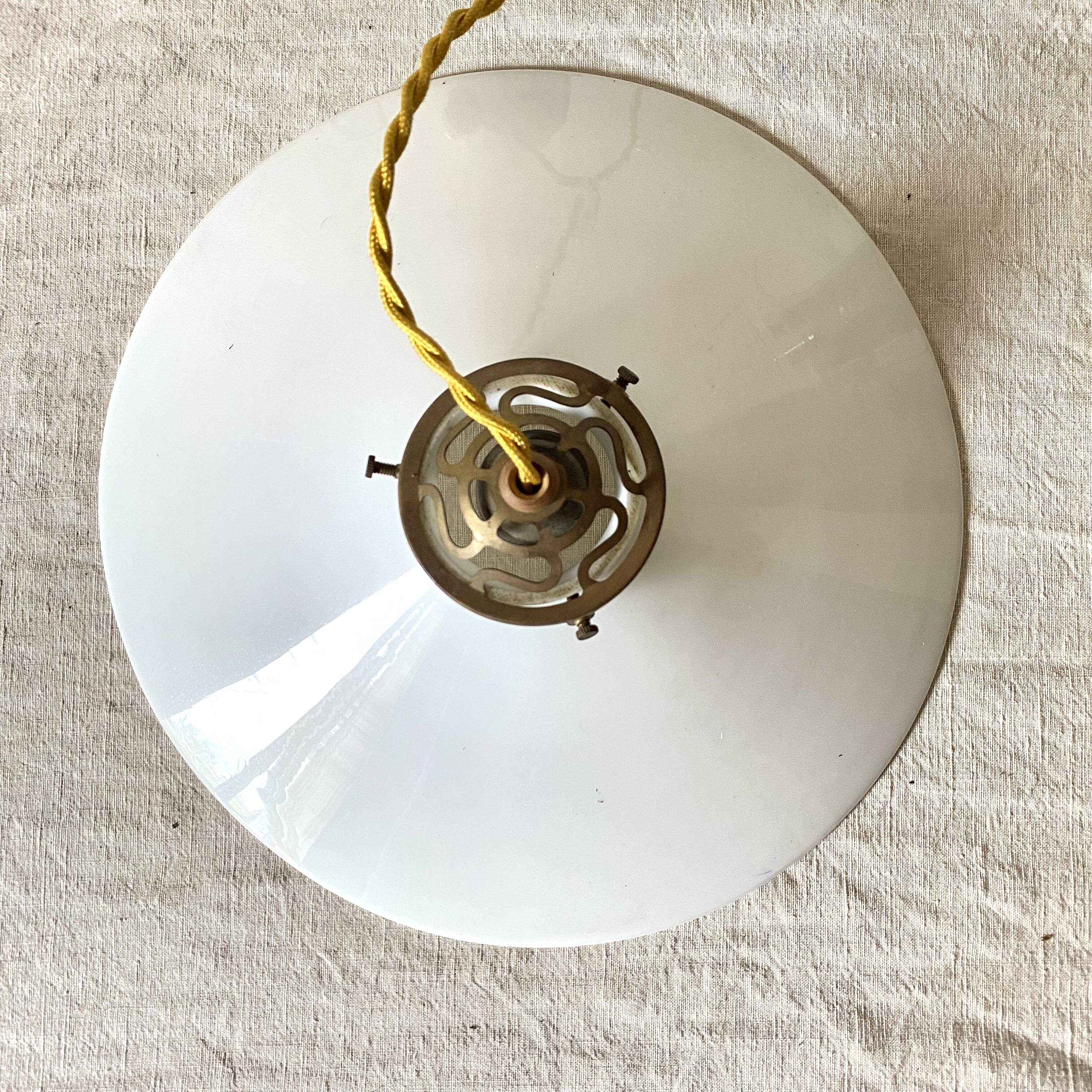 Complete rise and fall in porcelain