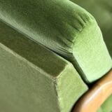 Vintage armchair with elegant Scandinavian design from the 1960s. Struct