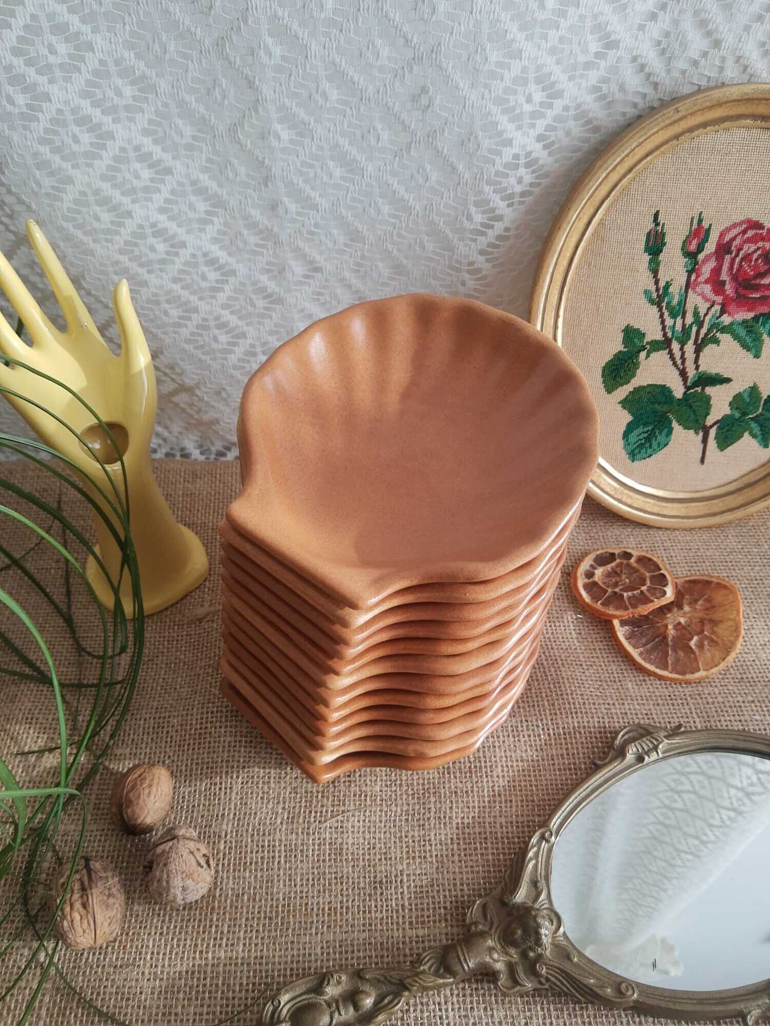 Set of 12 scallops in cognac sandstone Émile Henry - vintage