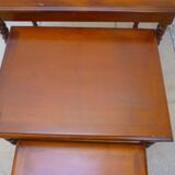 Tables gigognes en merisier