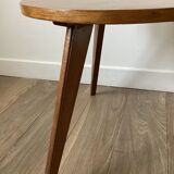 Tripod round coffee table