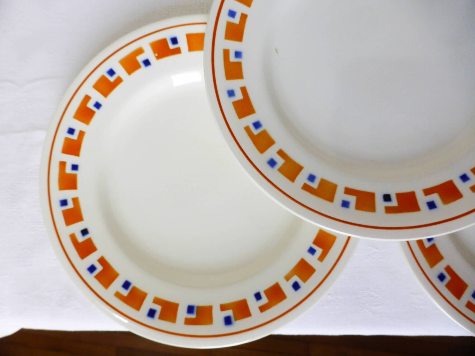 4 flat plates in iron earth of the Salins model Lucette 210804