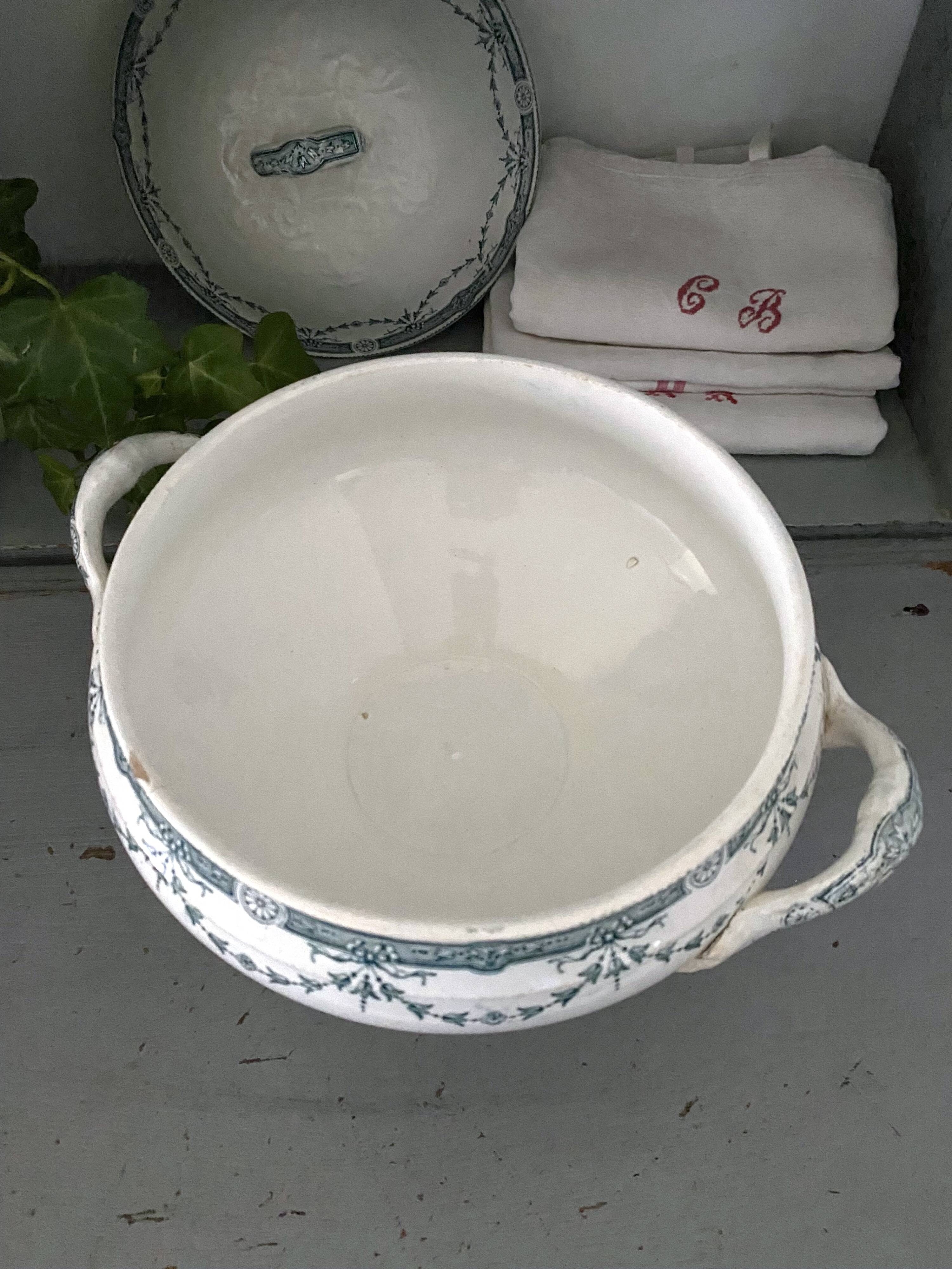 Moulin des Loups Soup Tureen