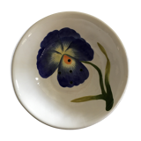 Draining salad bowl with iris decor