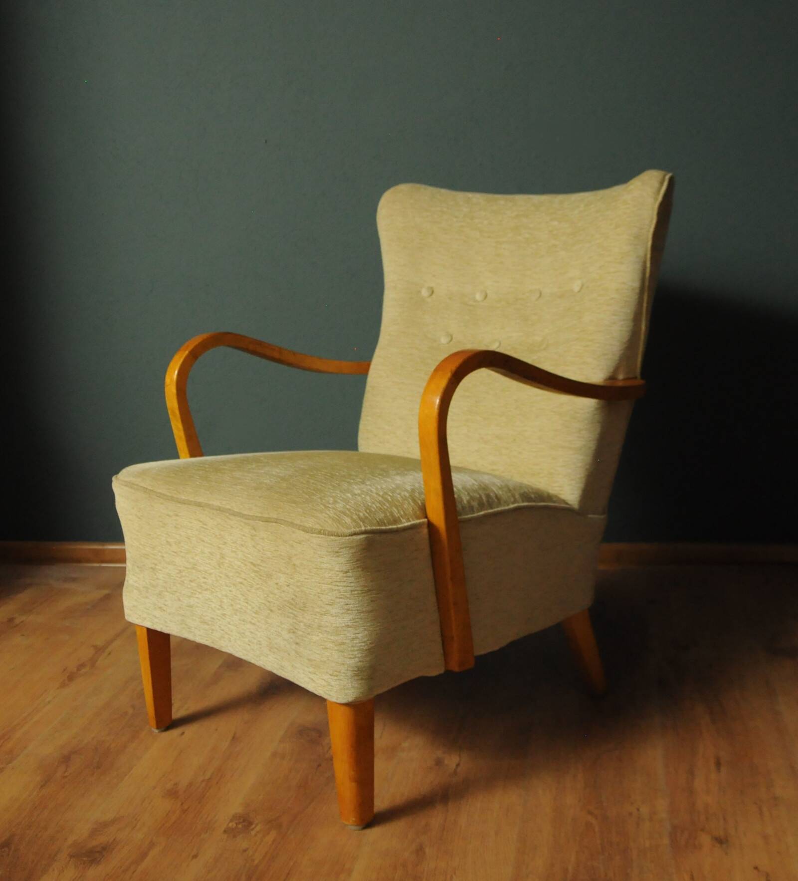 Scandinavian armchair "Pulman"