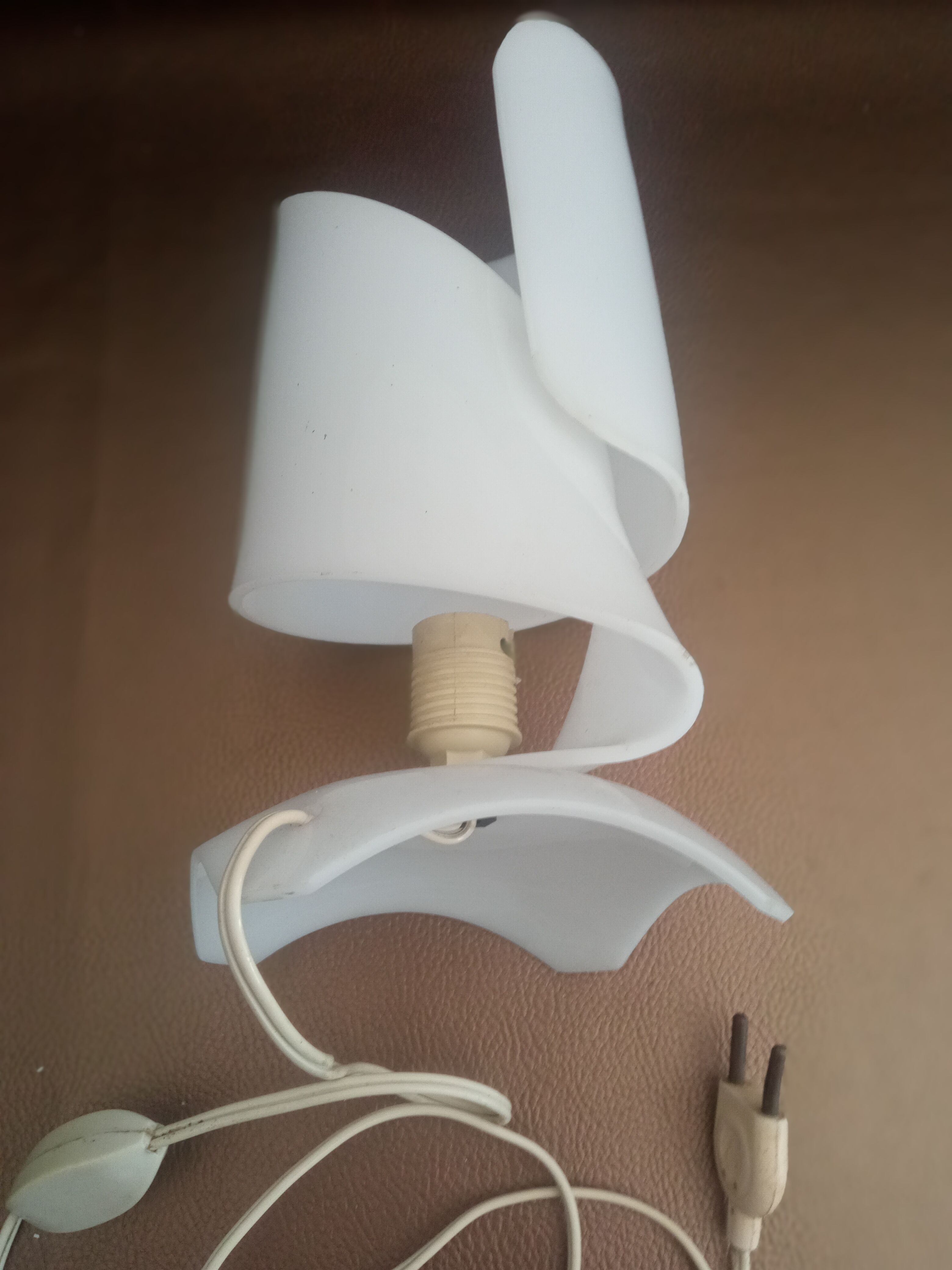 Thermoformed Plexiglas Bedside Lamp Vintage 60/70