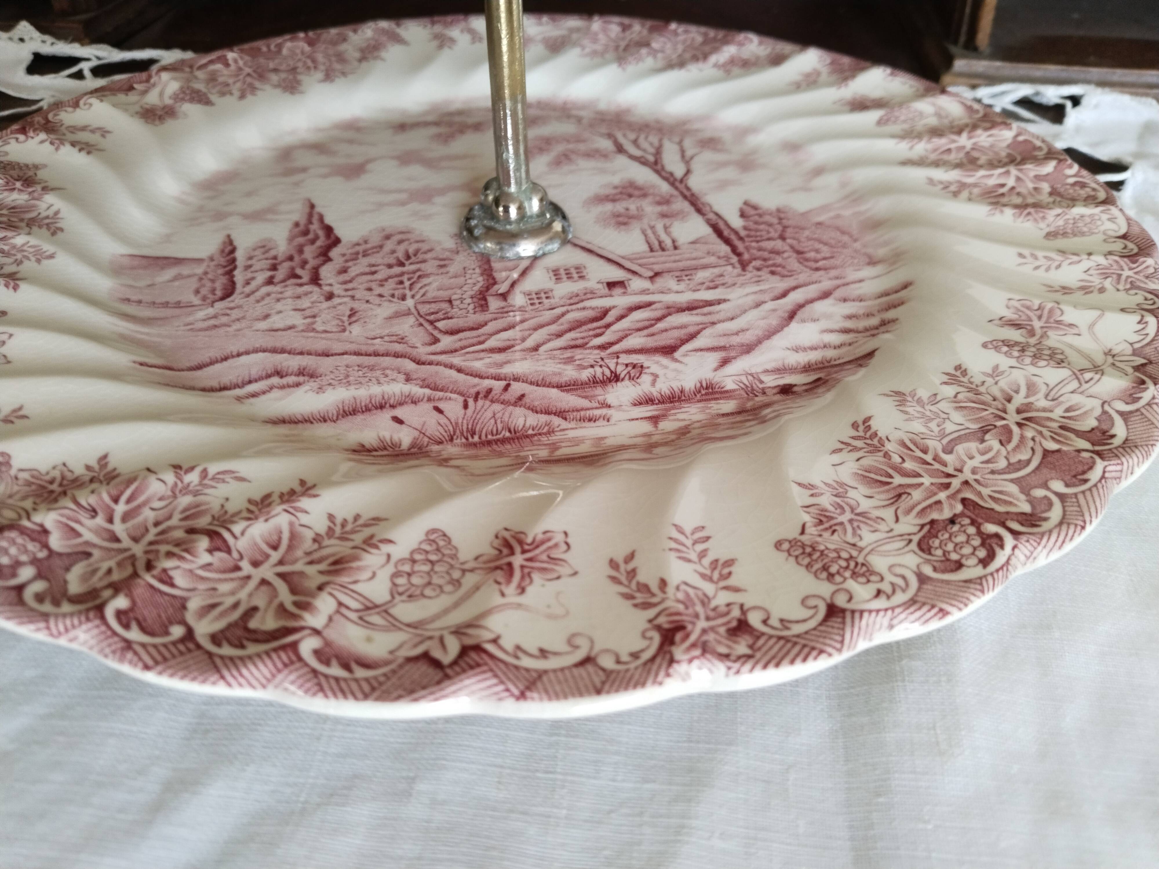 Cake display, earthenware servant from Myott, The Brook, English porcelain