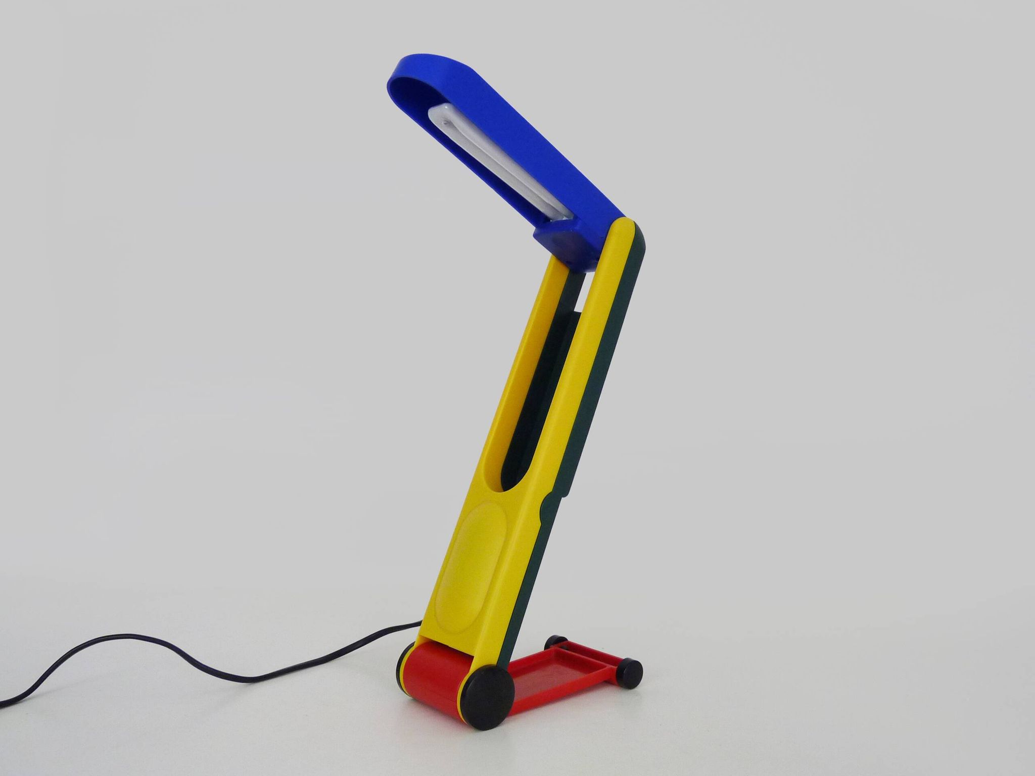 Lampe de bureau post-moderne par Benetton, Style Memphis Italie années 1980