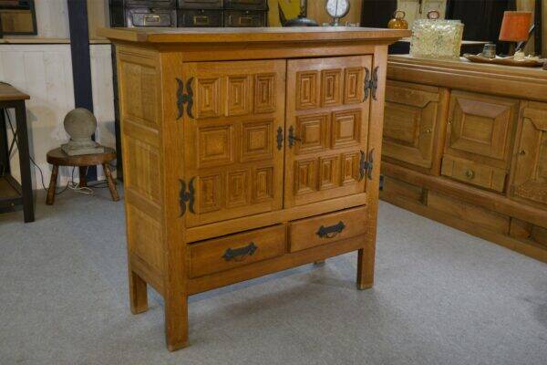 Armoire 2 portes 2 tiroirs en chêne massif et fer forgé style rustique 1960’s