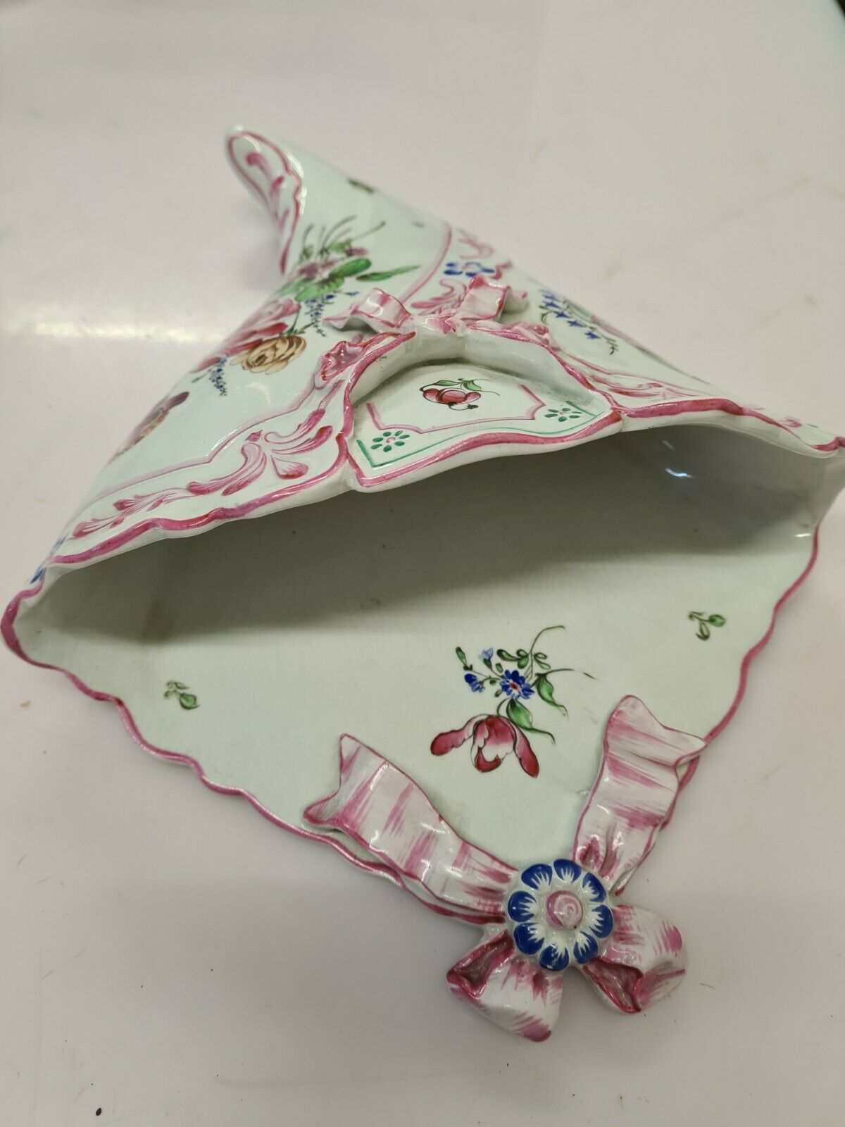 Bouquet door in Luneville earthenware