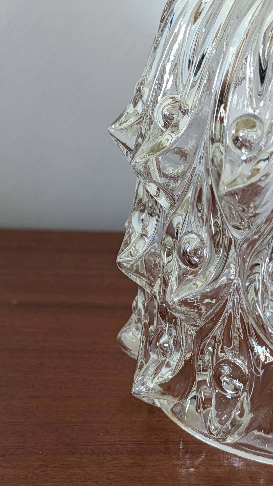 Suspension verre moulé décor ocelles de paon 70's