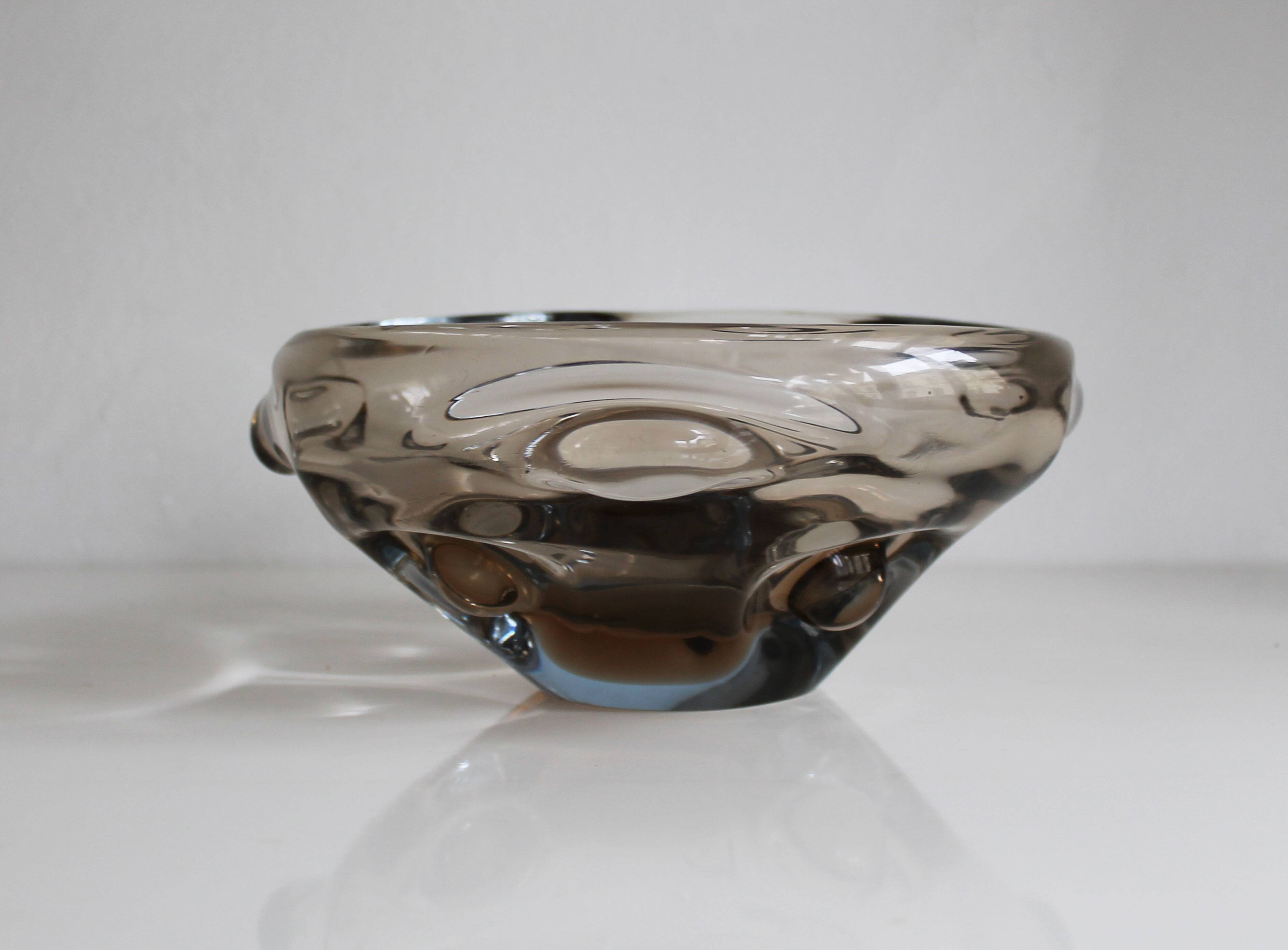 Art Glass Bowl by Jan Berenek – Pattern 5954 (1959), Skrdlovice
