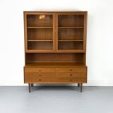 Buffet en teck avec portes en verre par Brouer Møbler, années 1960.