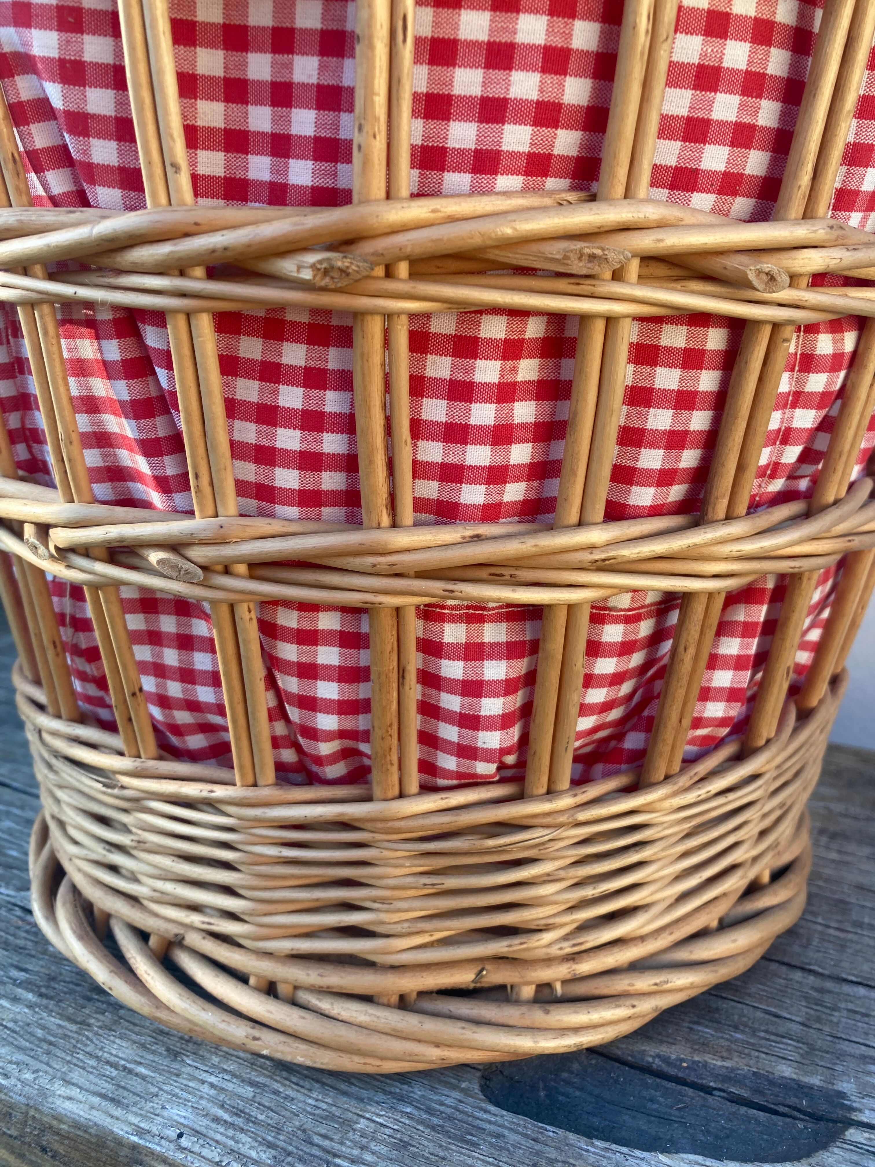 Basket in vintage woven wicker and red gingham