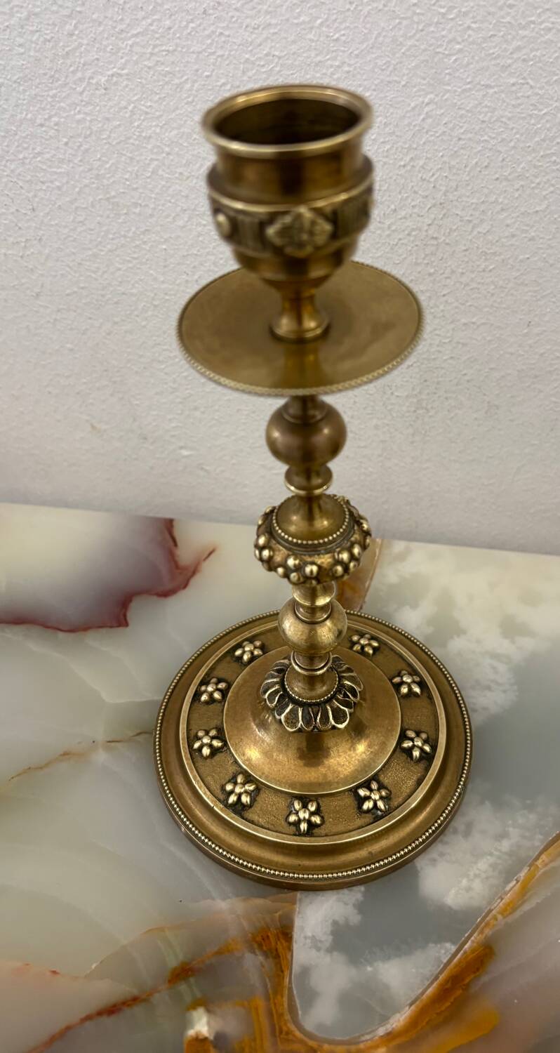 Bougeoir vintage en laiton doré – décor floral – très bon état